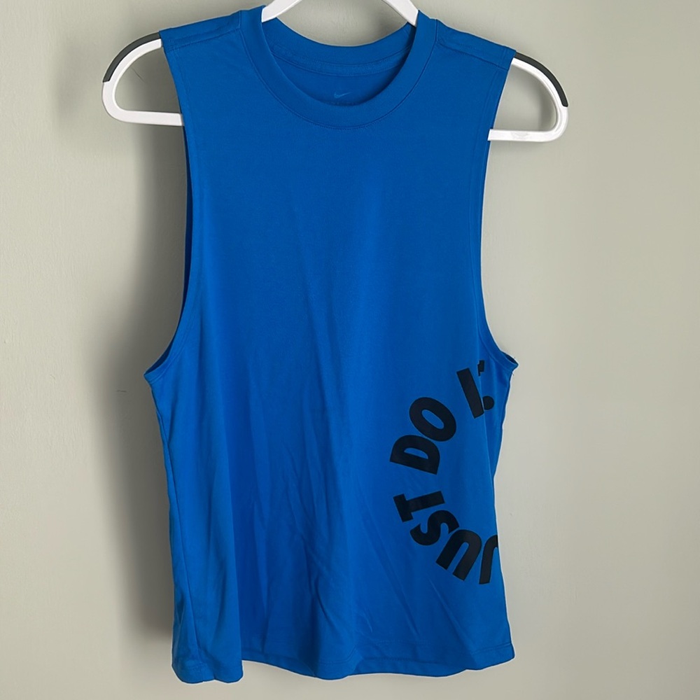 Nike men’s shirt